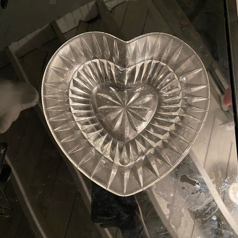❤️ Heart Shaped Glass Serving Dish - Decor -